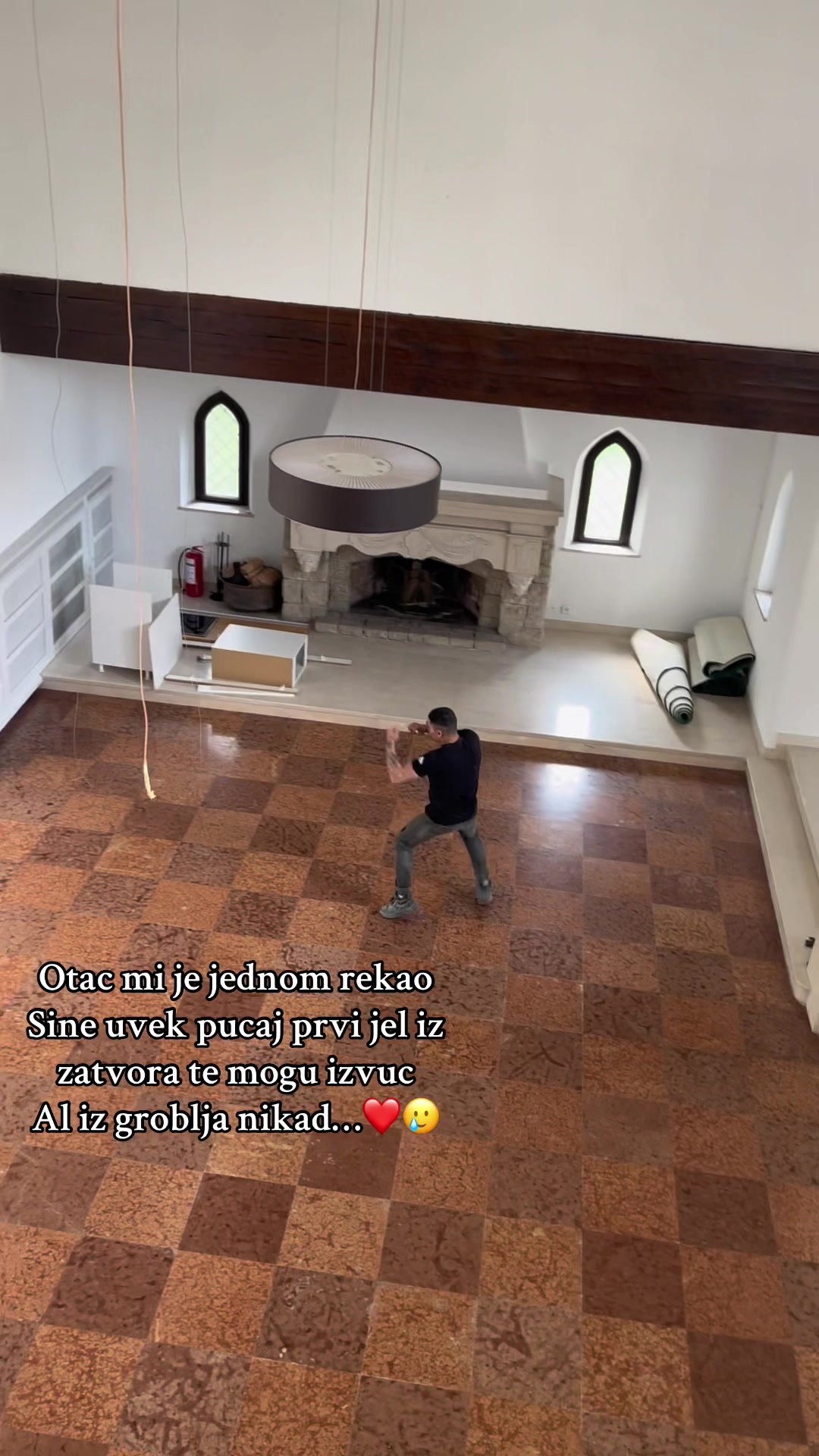 @⚡️