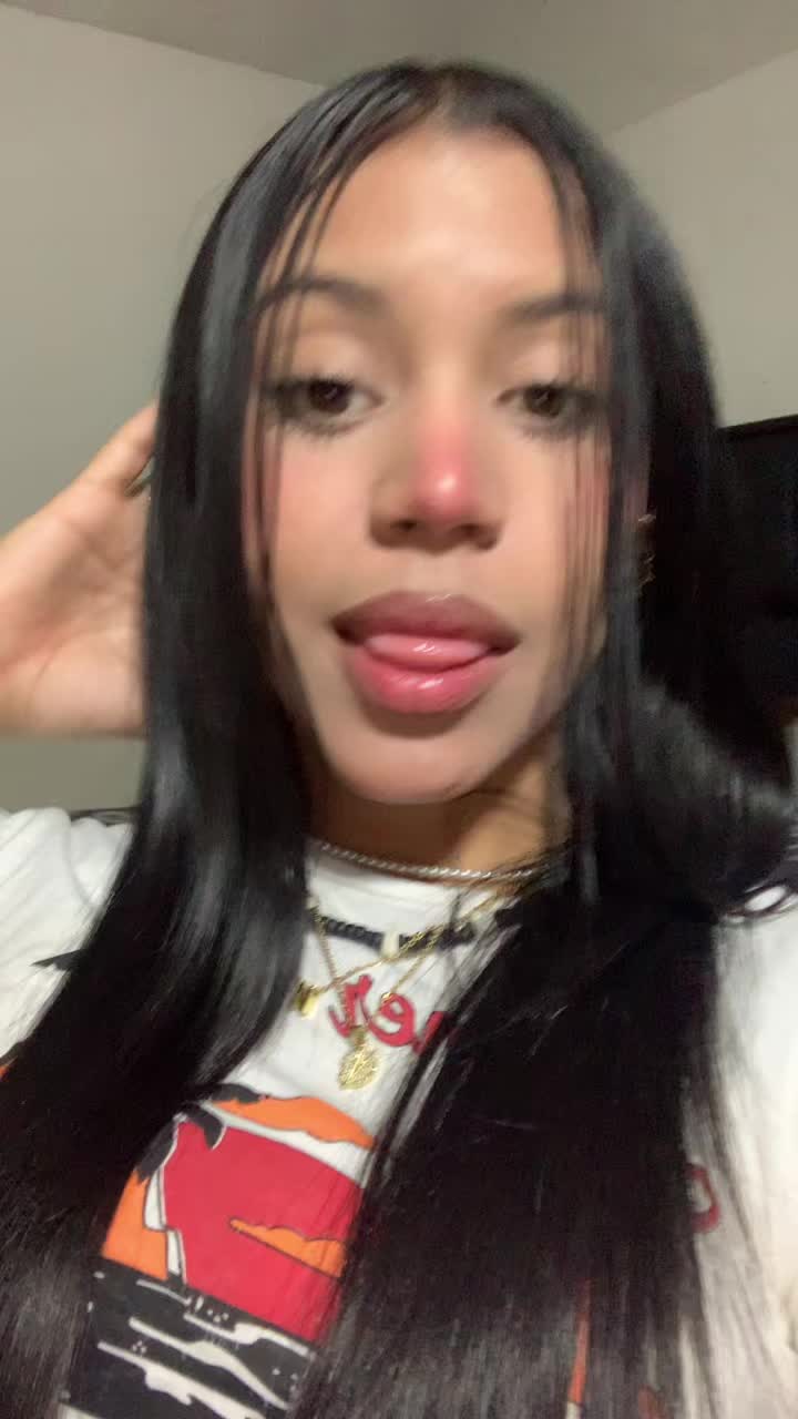@Ana🐲