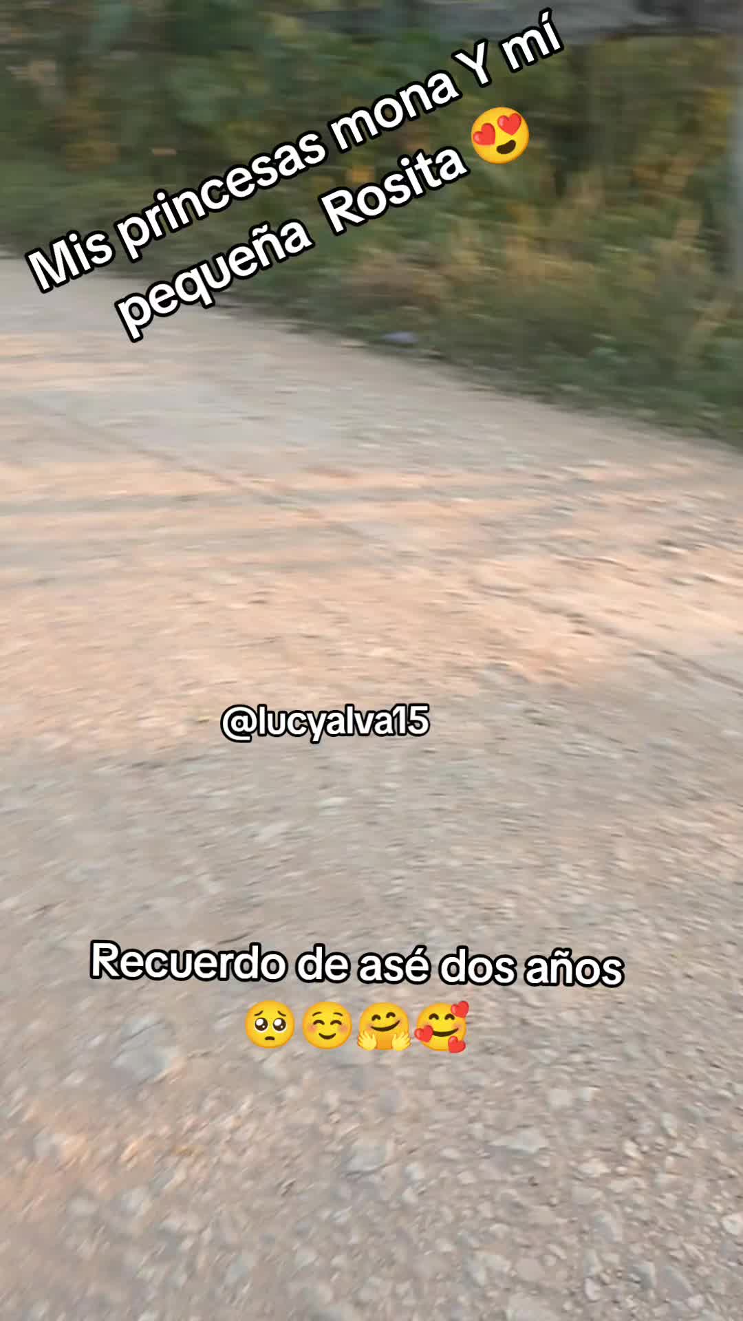 @Mam&aacute; de Mona🙉 y Rosita🌹