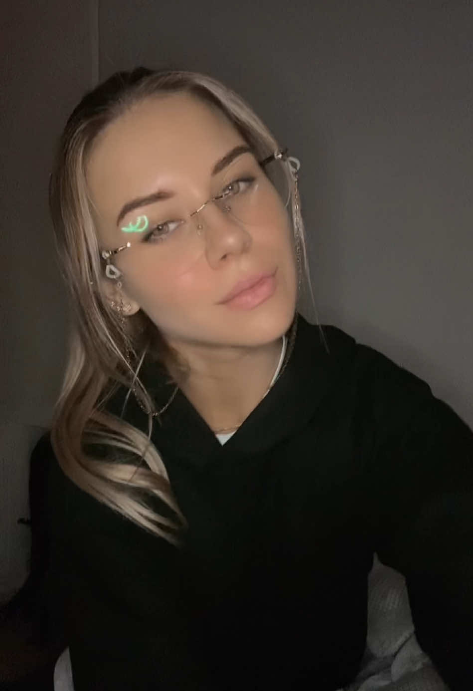 @hollyyourbadgirl