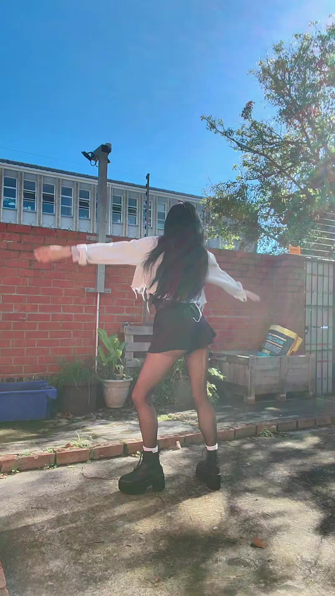 @𝐋𝐀𝐔𝐑𝐄𝐍 𝐏𝐑𝐎𝐕𝐀𝐍