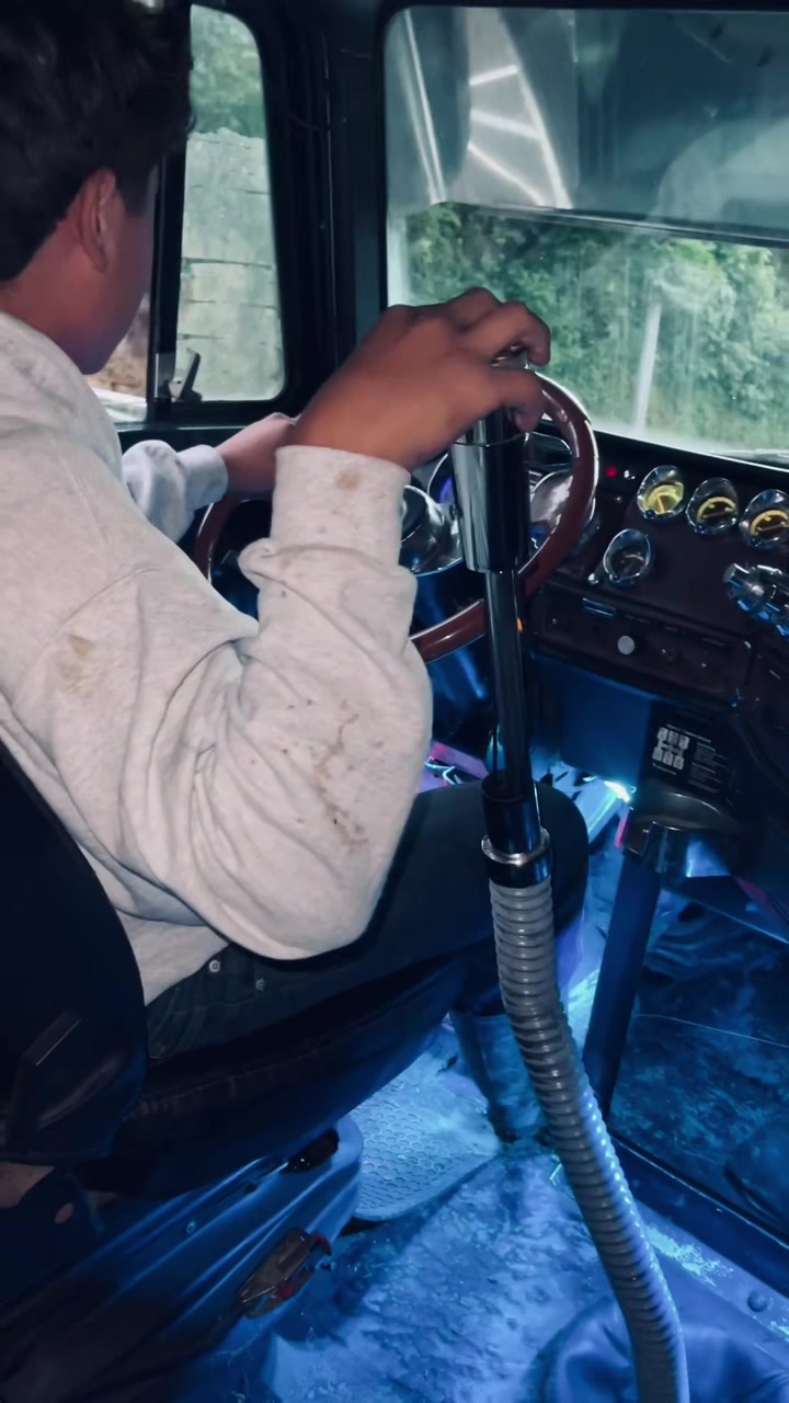 @Jhoanzxx🚀