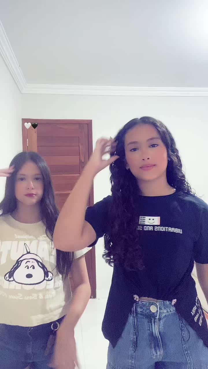 @Valenn💐💖
