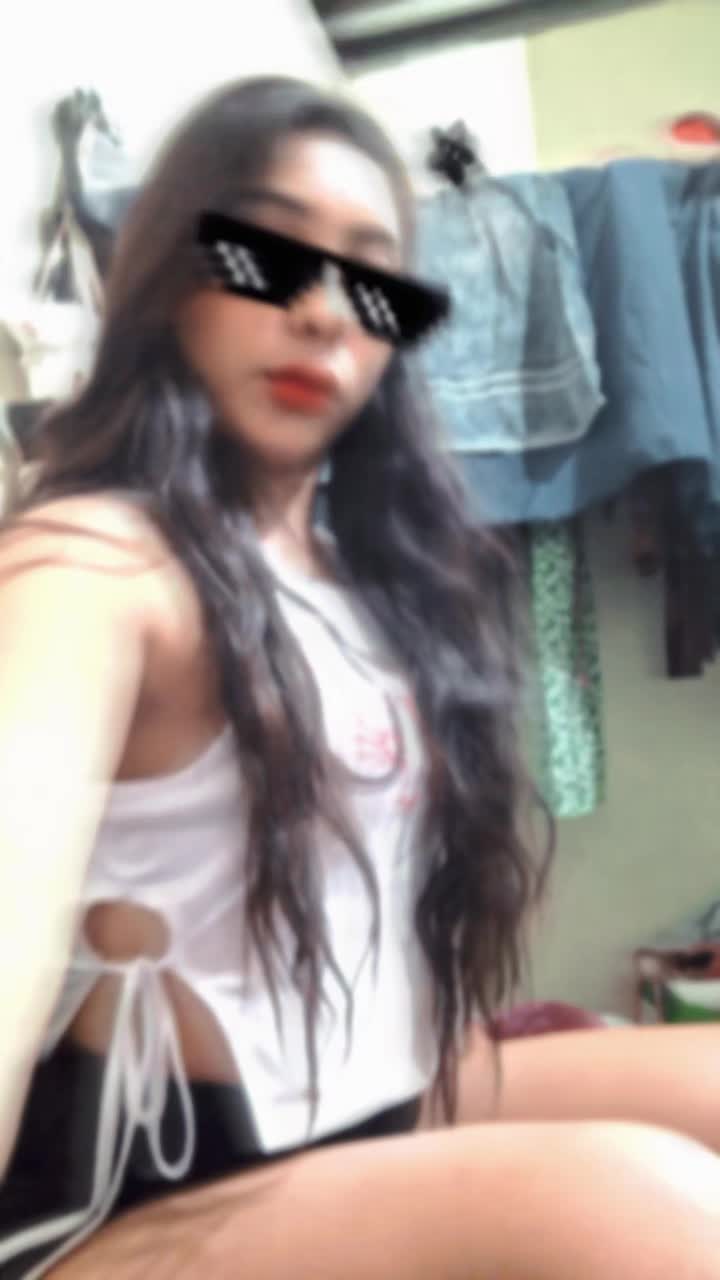 @Thania Silva