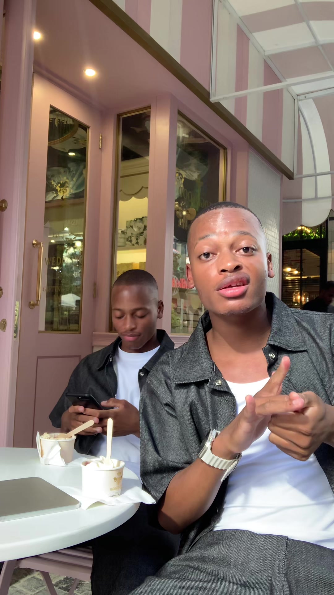 @keabetswe_twin