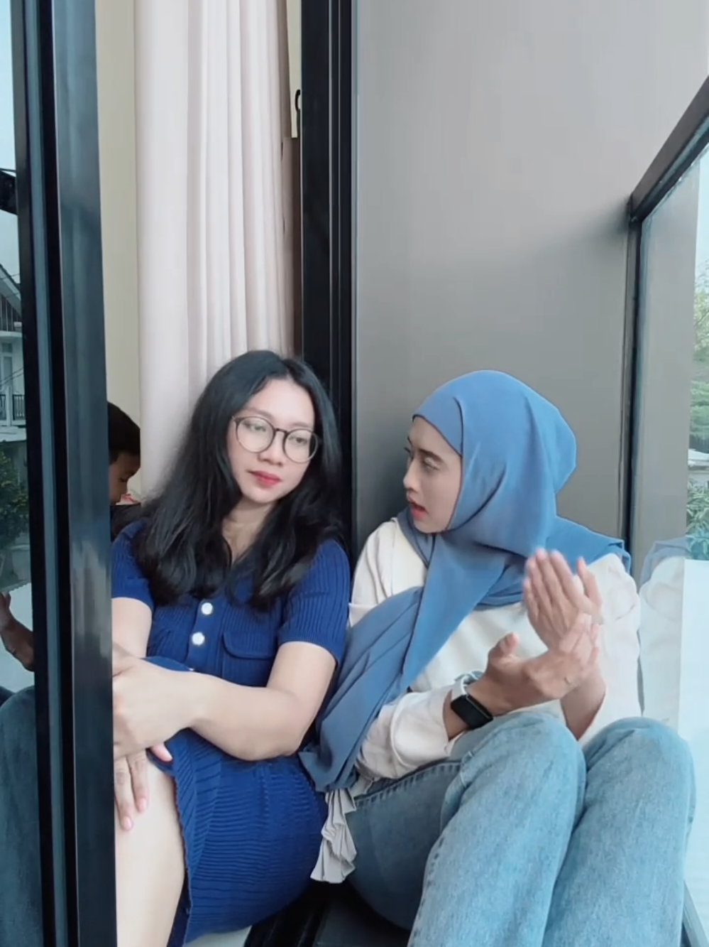 @MayaAfri