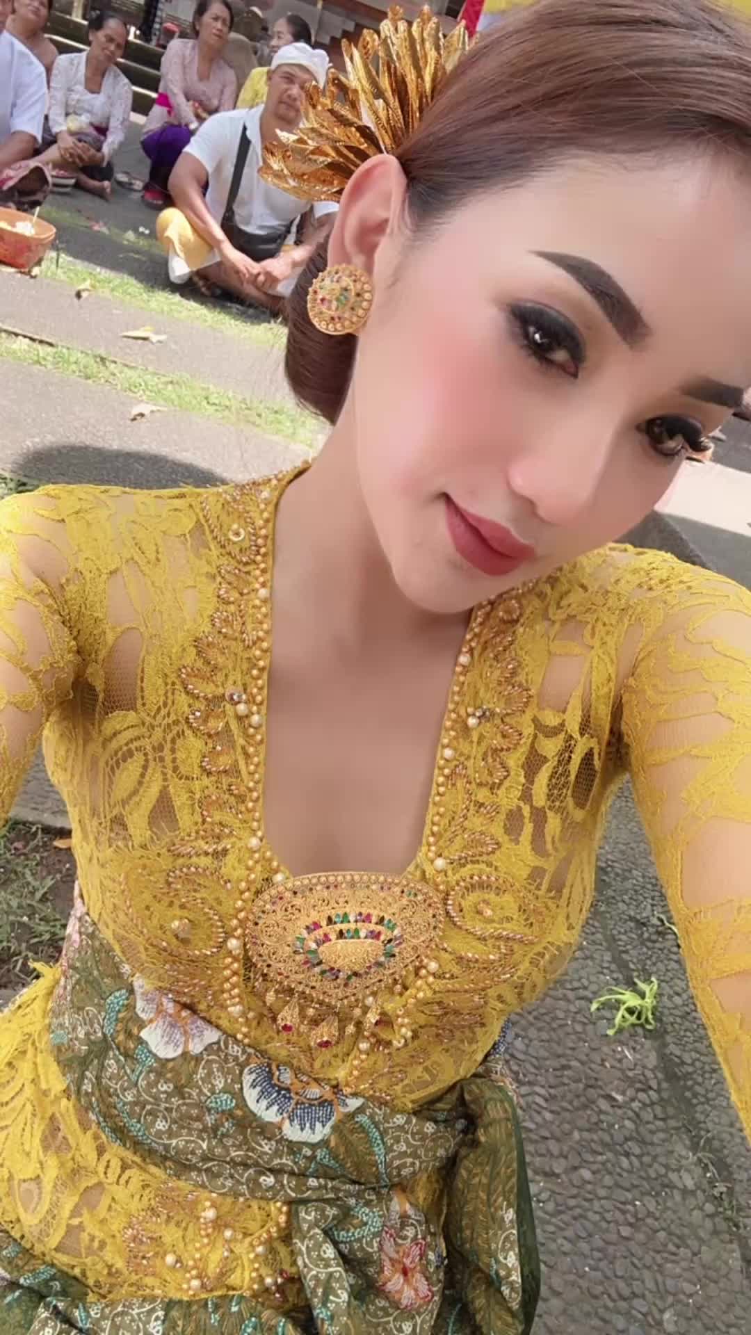 @dewiratihdjelita
