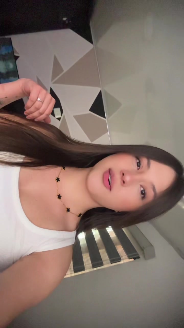@Laura Salazar