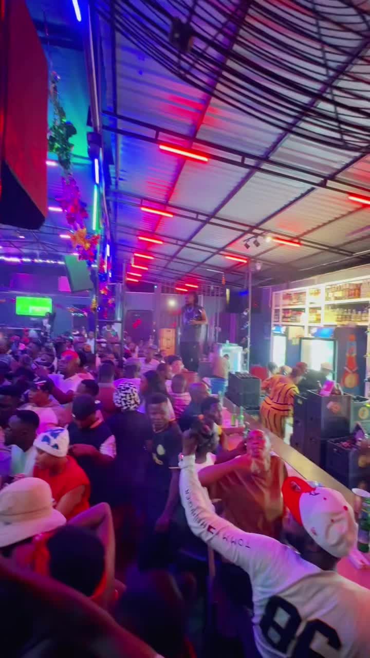 @KissTownBar