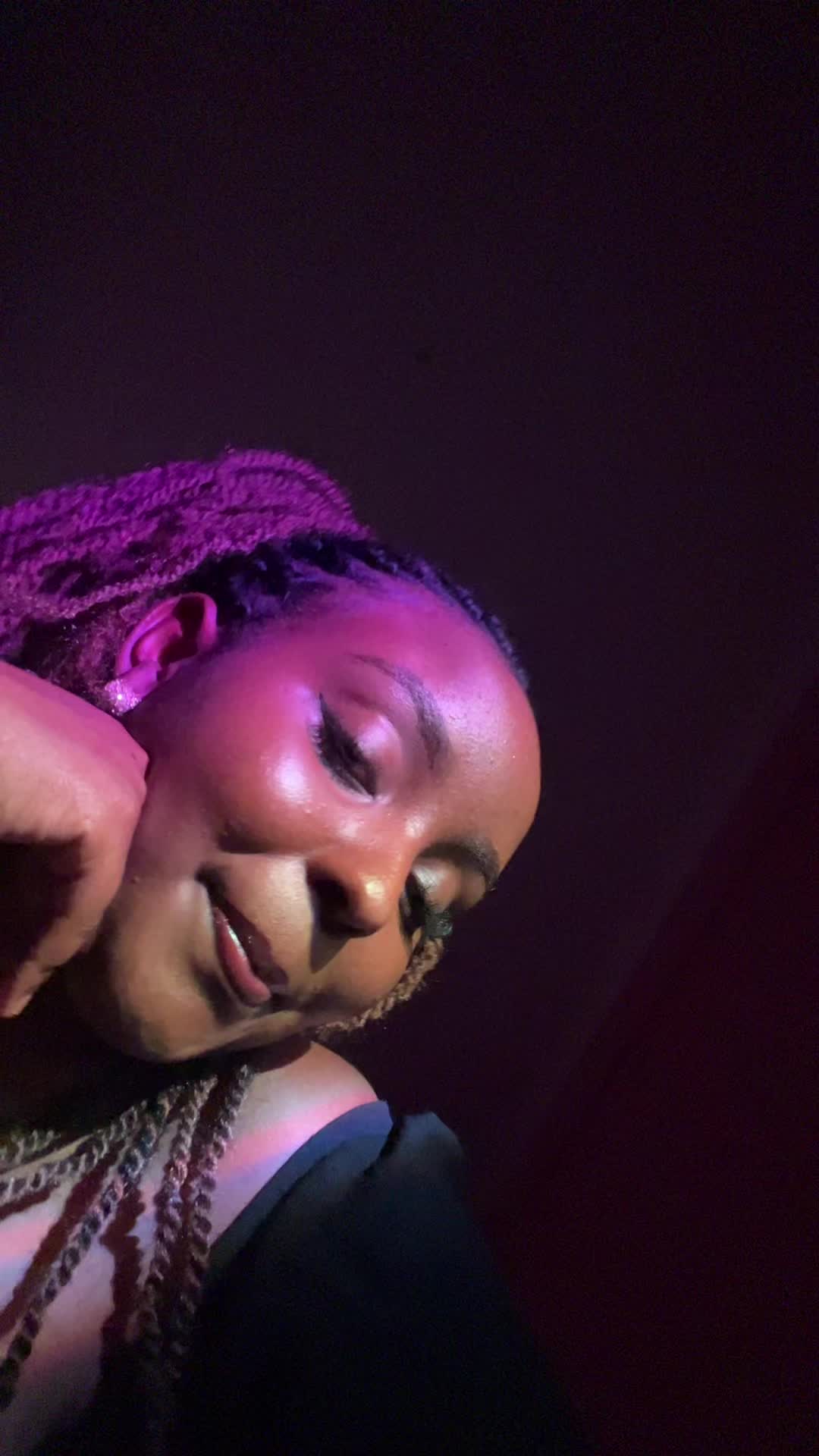 @mumbii💋