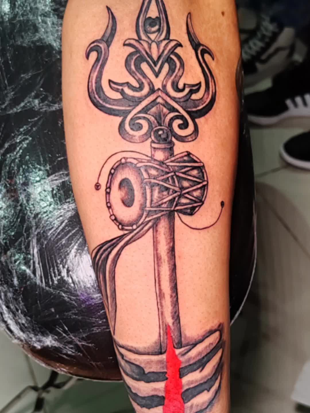 @Inked by Zunai😎Insane Shades