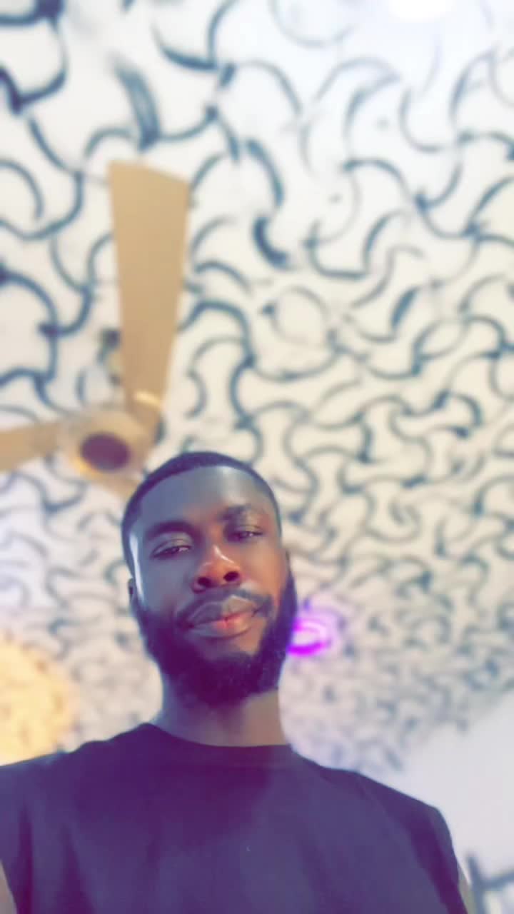 @_ĶĦÓĎJÓ_ ÈXÇÓBÄ🇬🇭🇺🇸💈✂️🔌