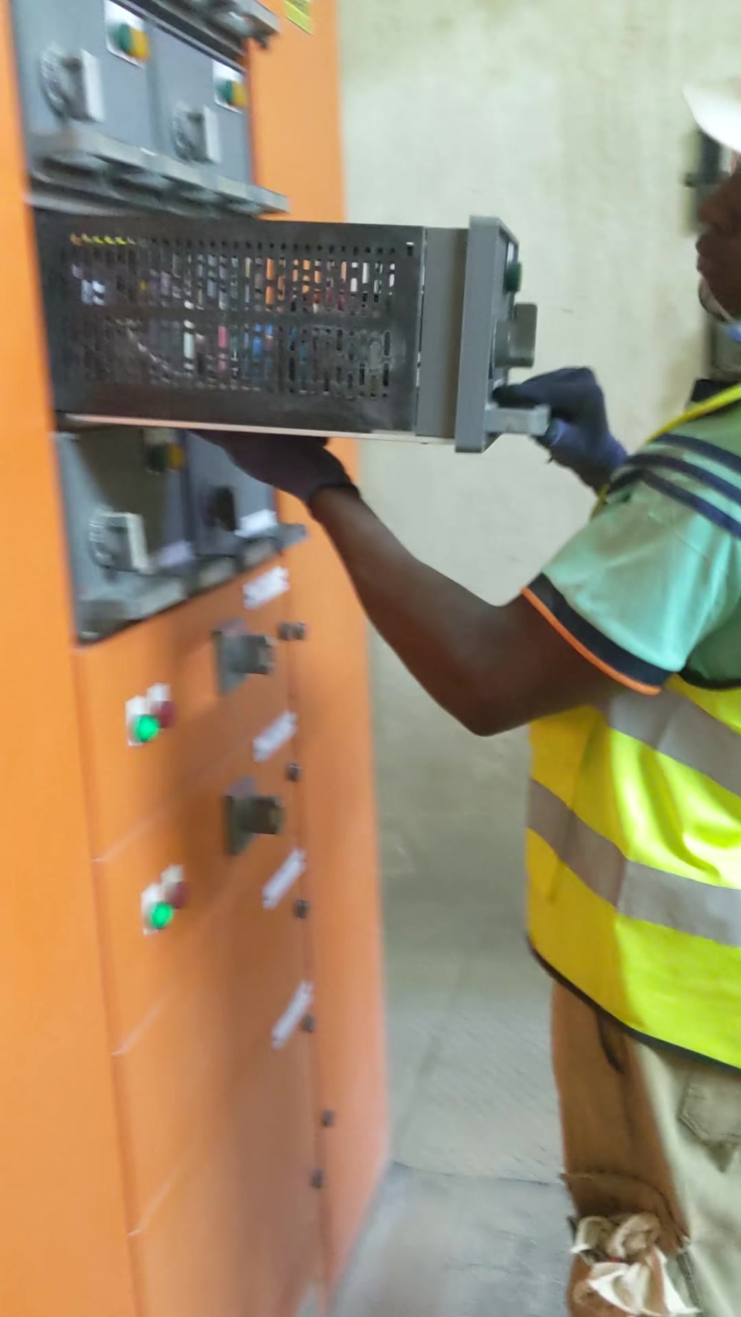 @ima umeme💡👷