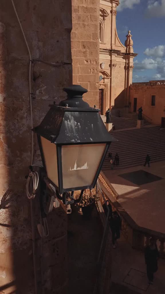 @VisitGozo