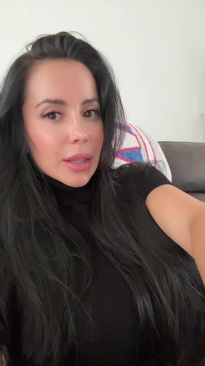 @Elena Xonia