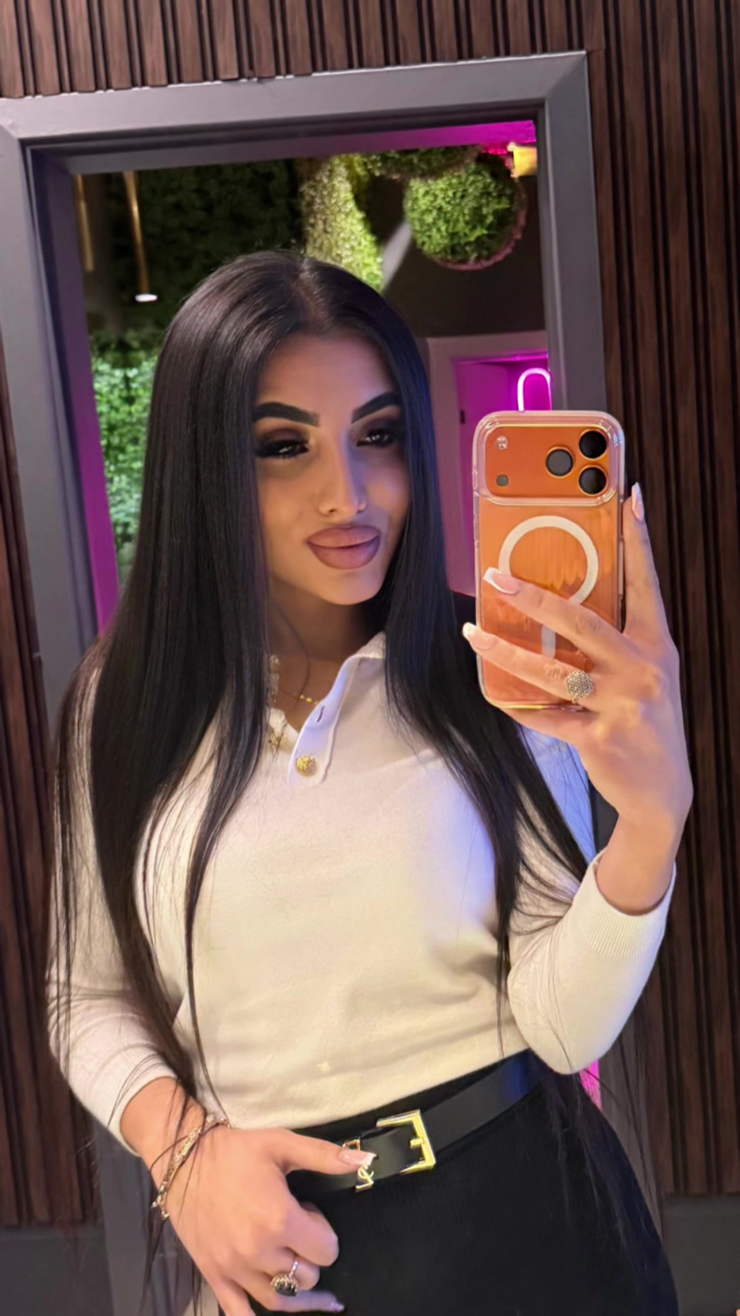 @𝐤𝐫𝐢𝐬𝐭𝐢𝐧𝐚 👑