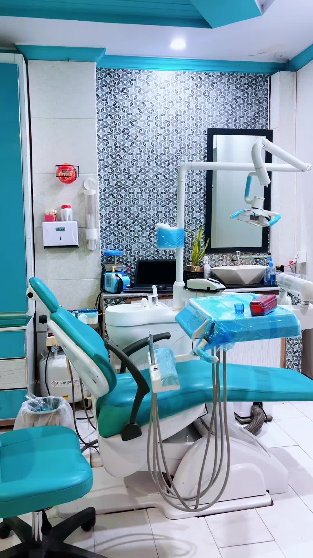 @Dr. Afsoon Kakar.(dentist🦷)