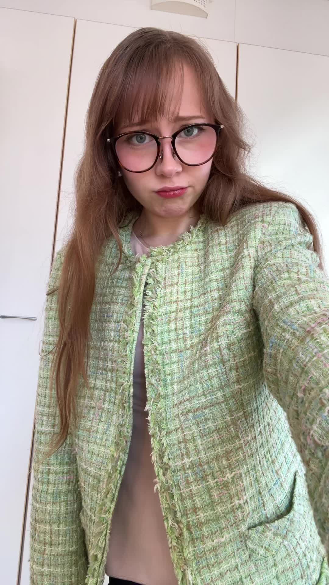 @Ella