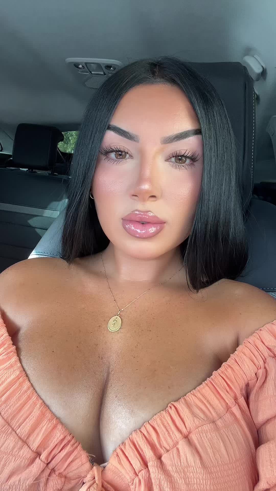 @sheilatrs