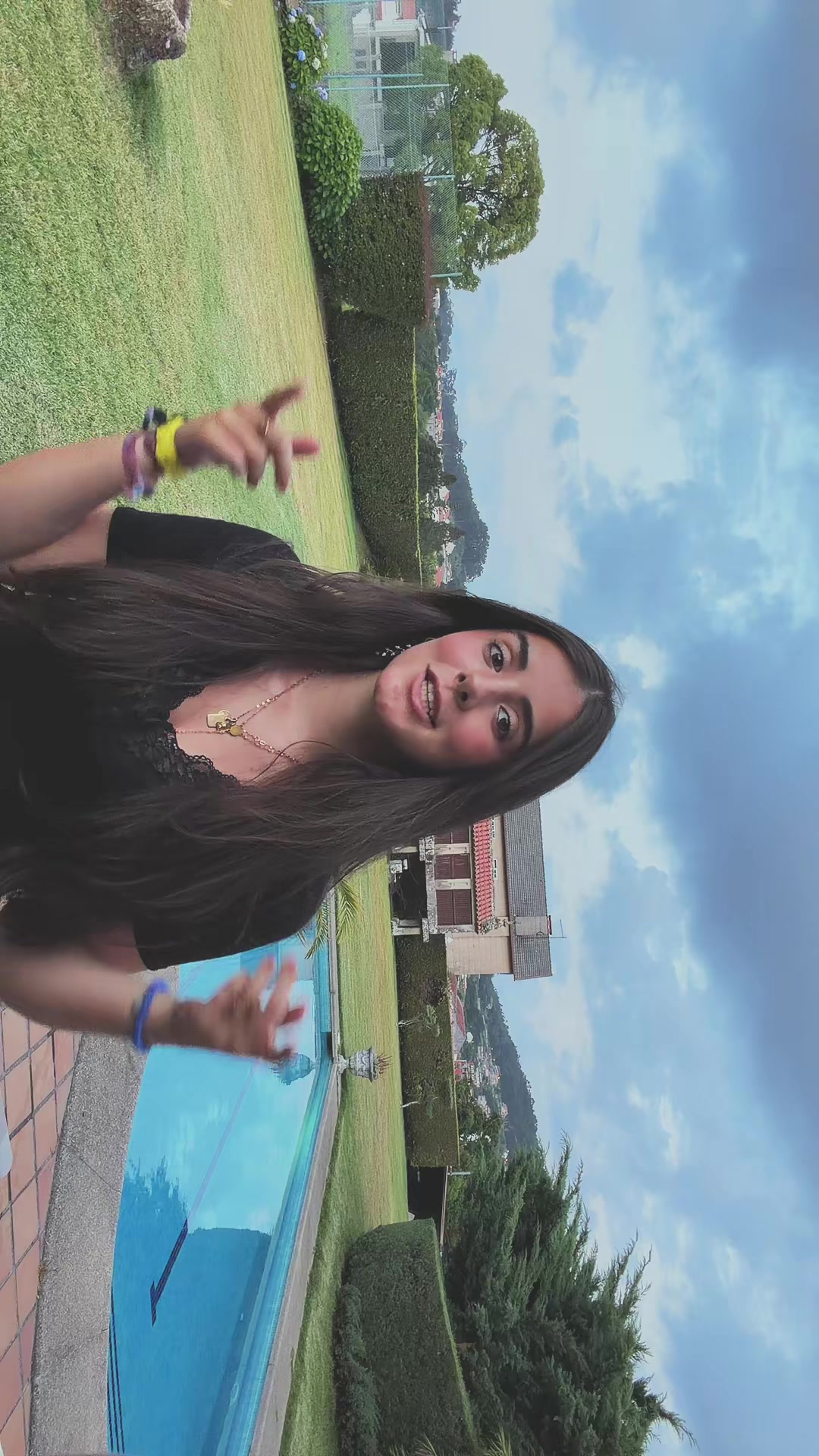 @lola ameneiro sobrino