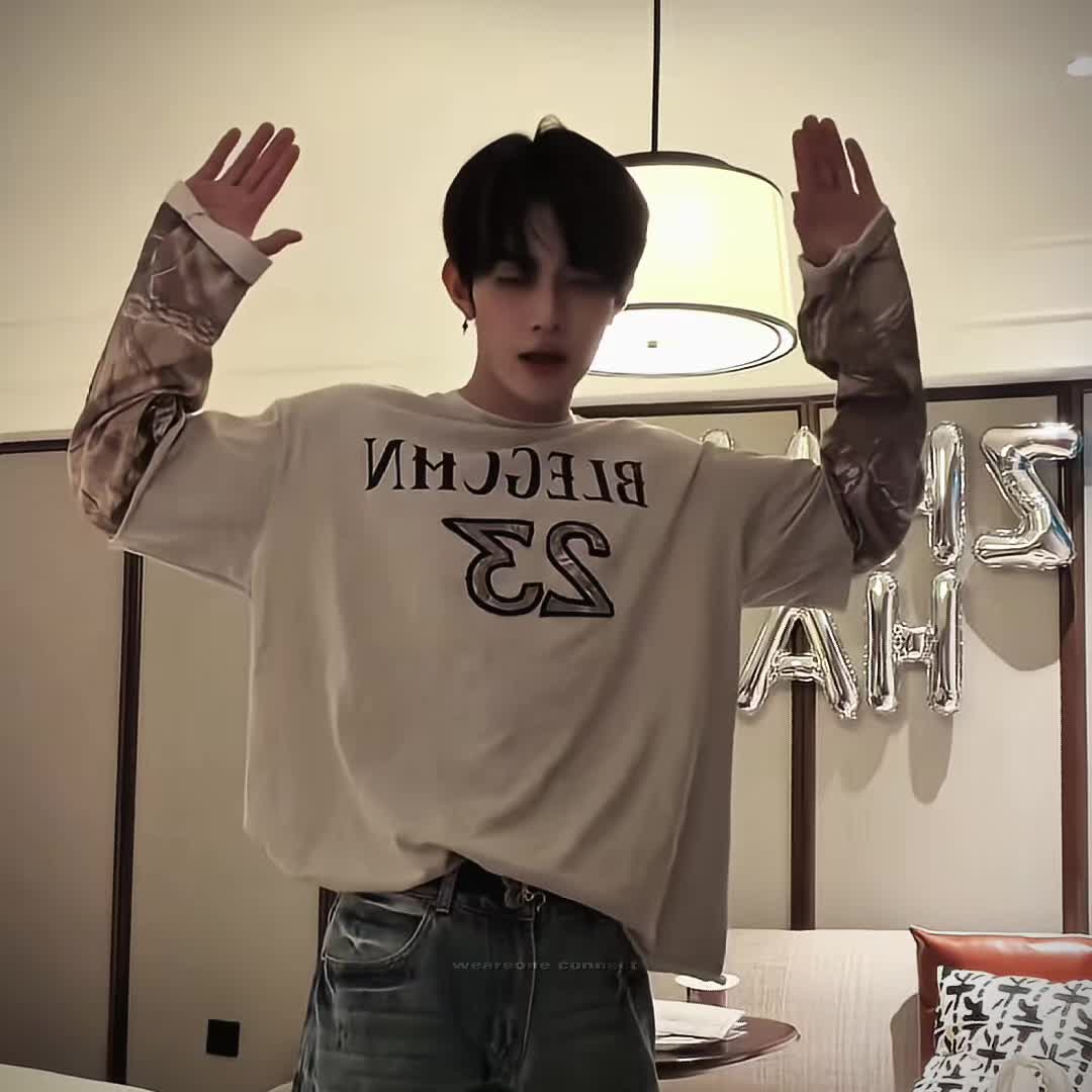 @zhang hao is my bias I swear