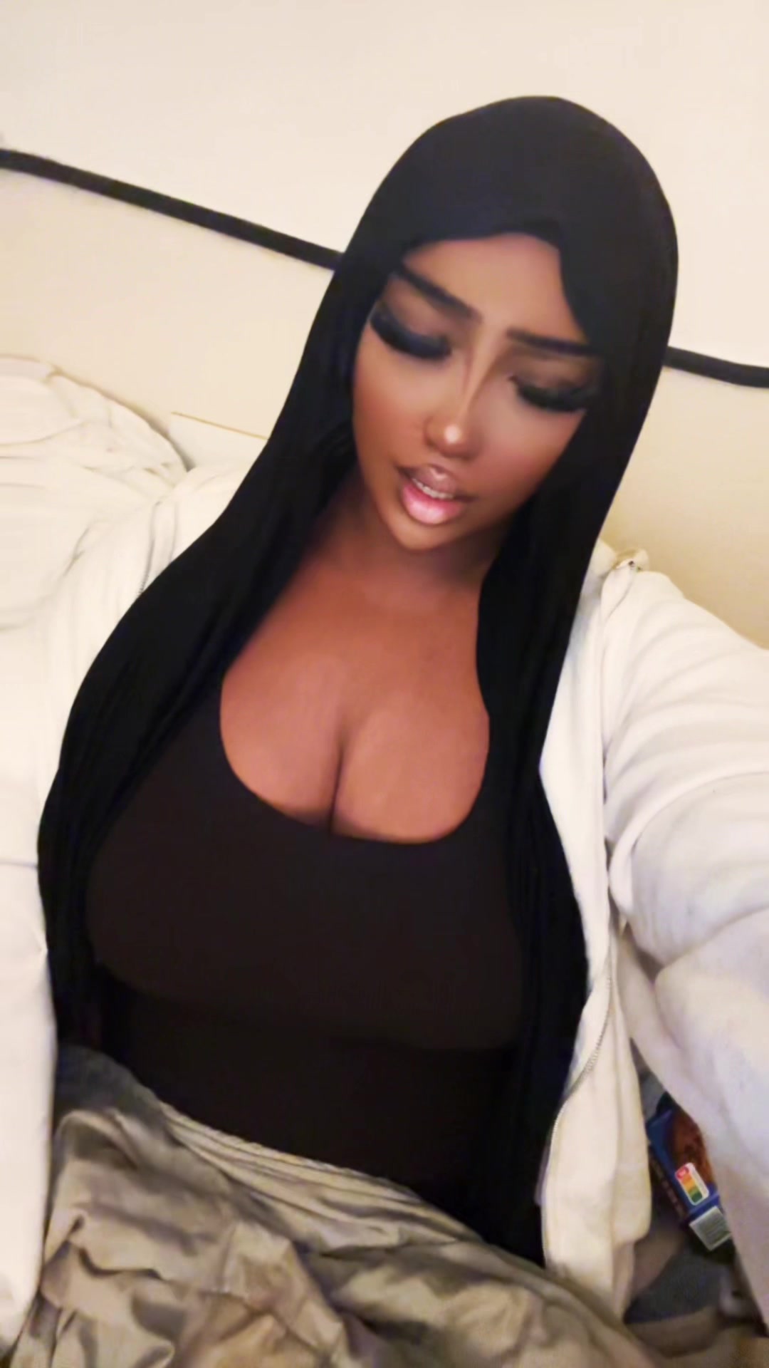 @👄