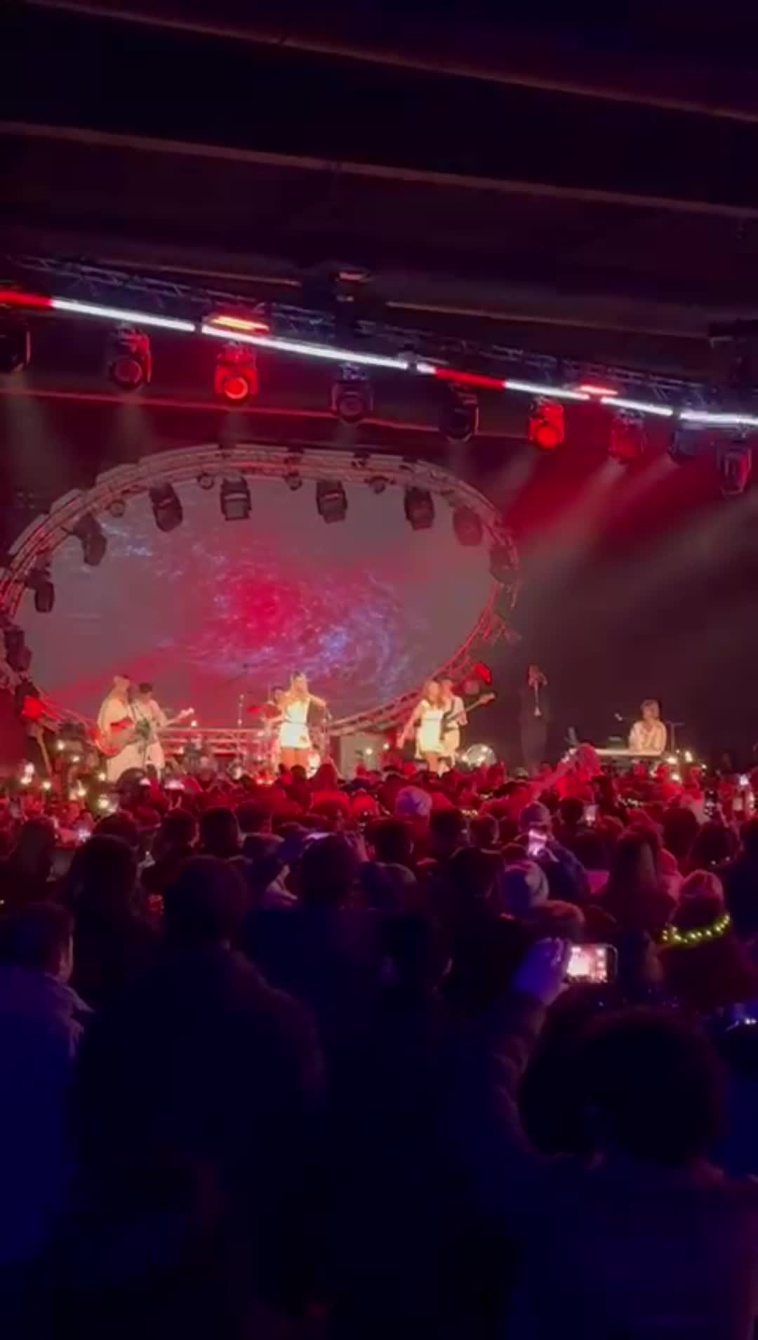 @Maniatheshow