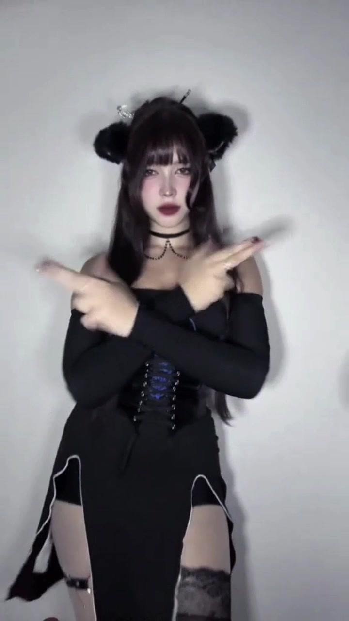 @Nefretta