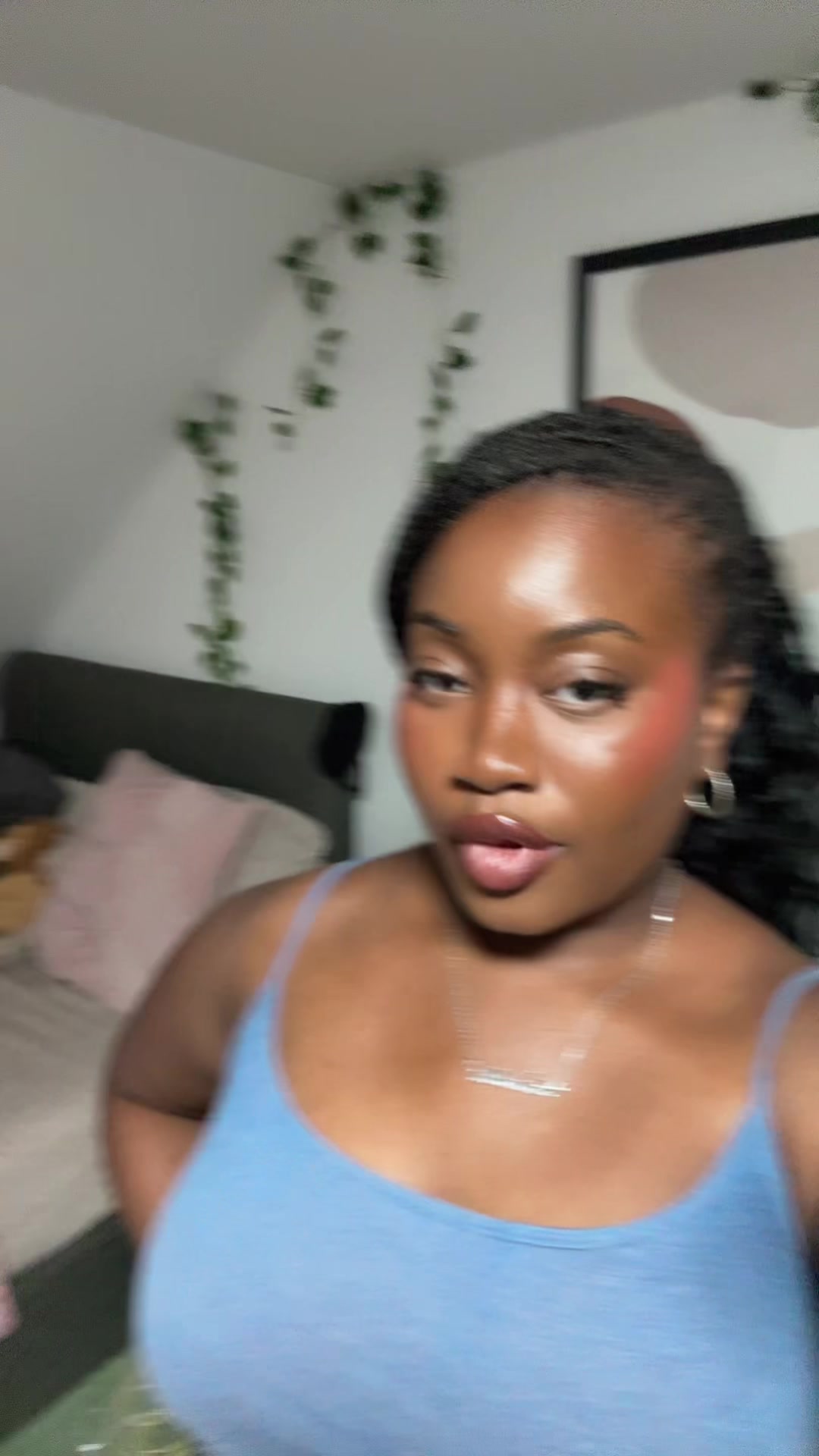 @Laylay