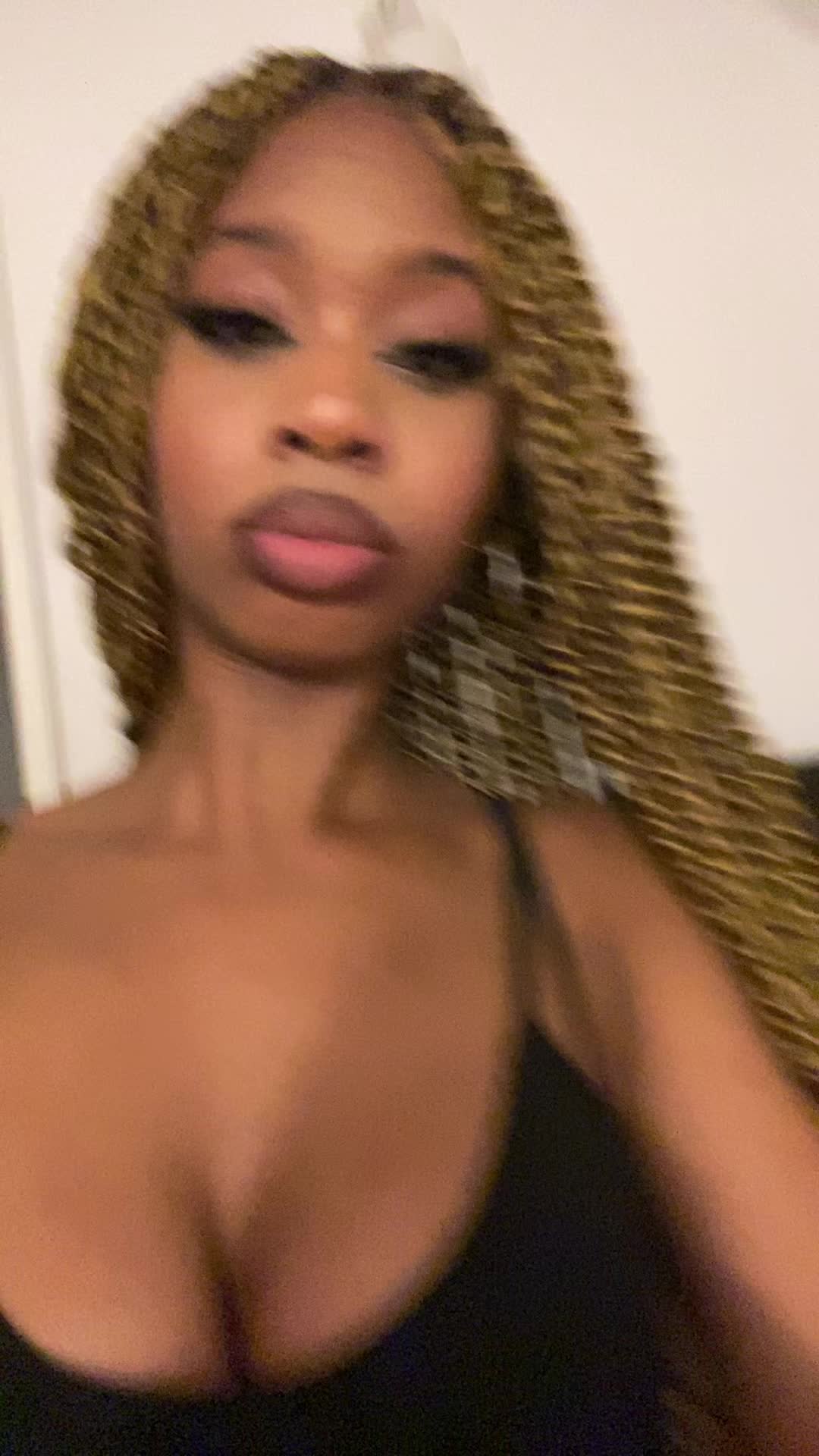 @Saretta🧛🏽🦇