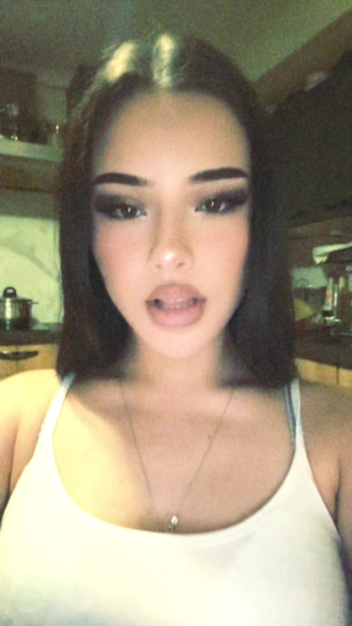 @Lena🌟