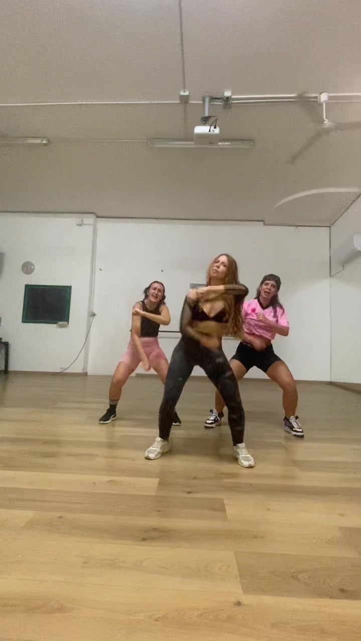 @laviniaconiglio