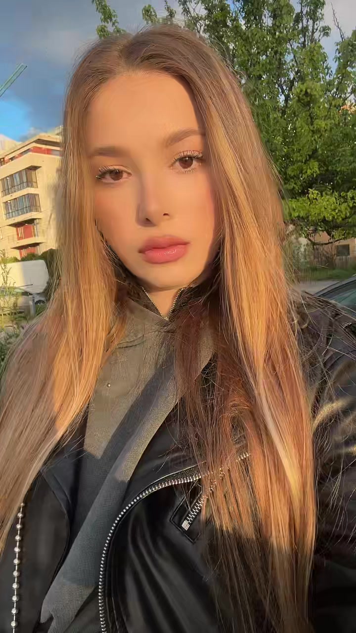 @Larya