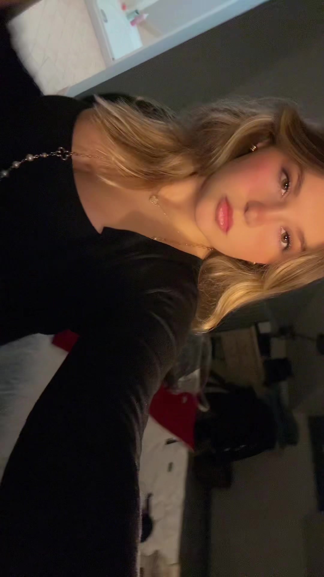 @Elisa