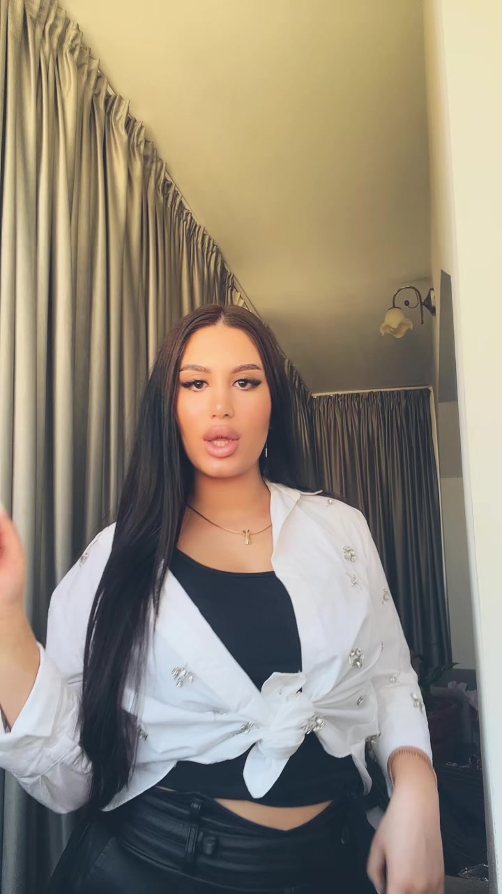 @𝑎𝑙𝑒𝑒
