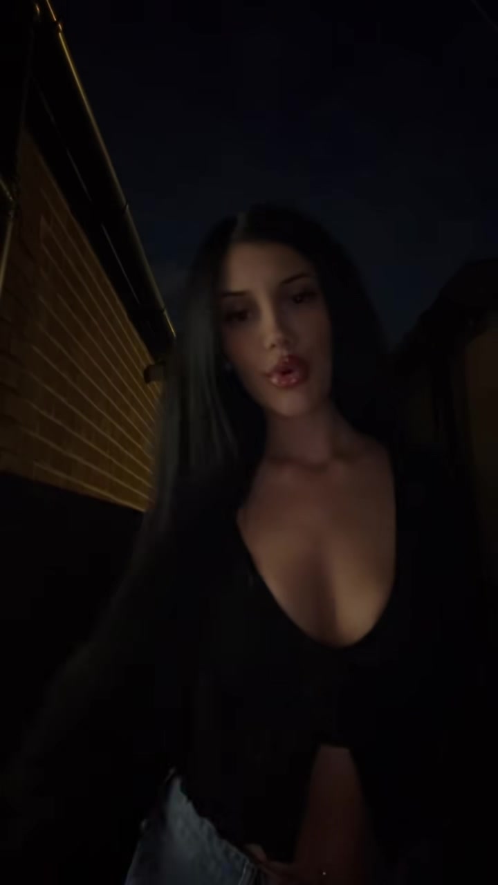 @Tzesika