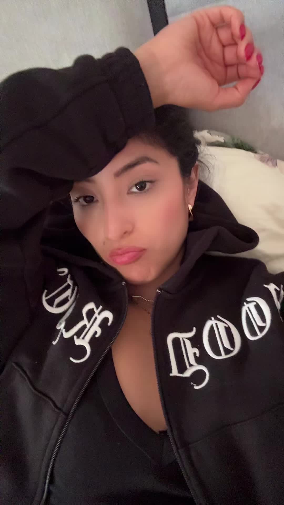 @𝕱𝖑𝖔𝖗 🦋