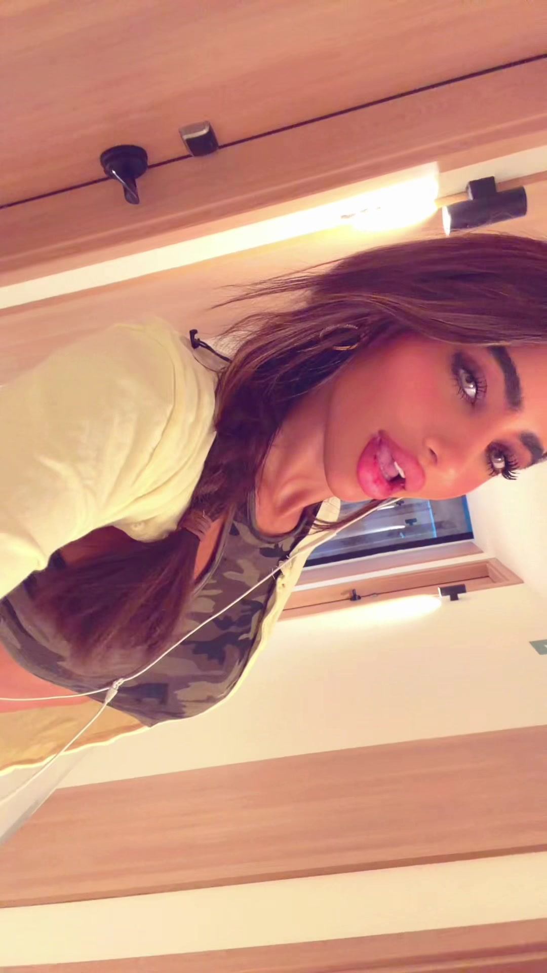 @🦋🇮🇶