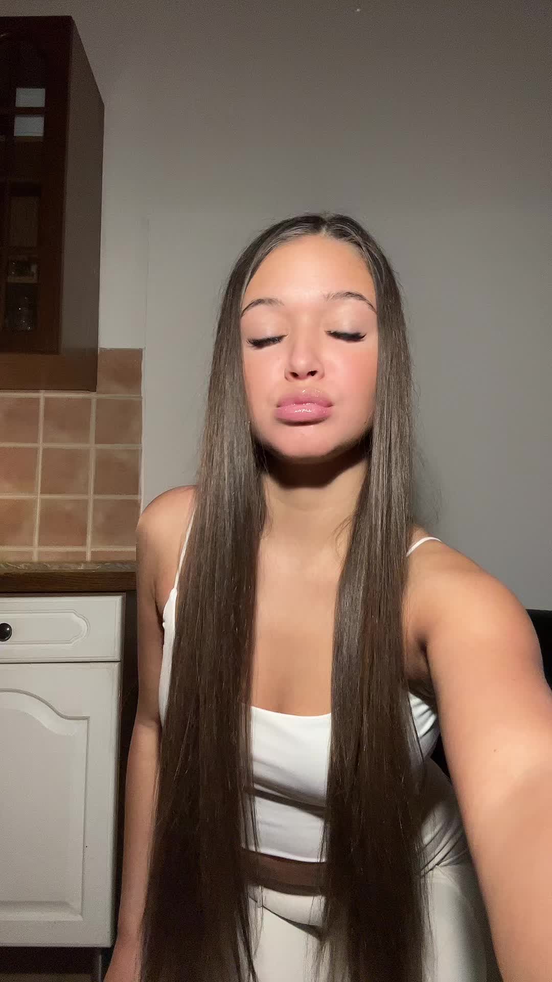 @Ayuraglam