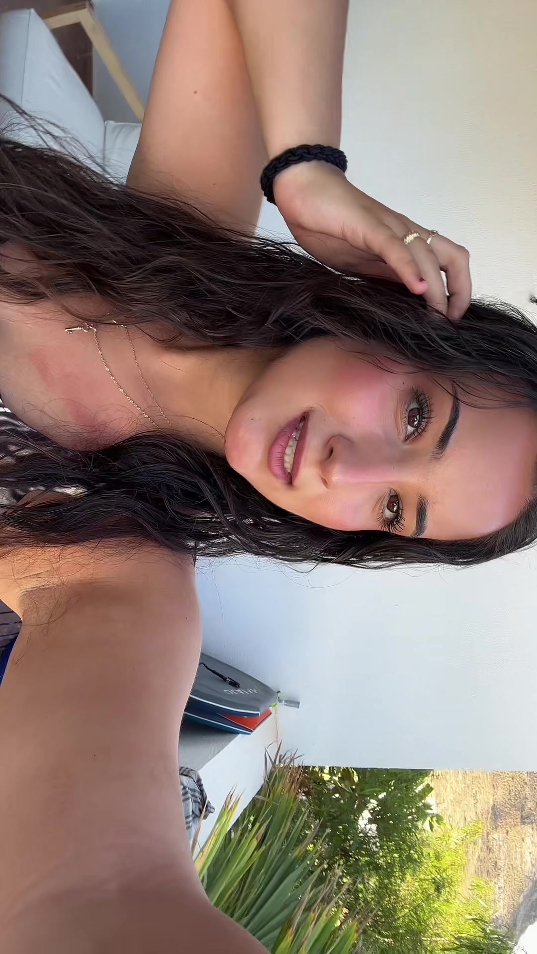 @Lauraa