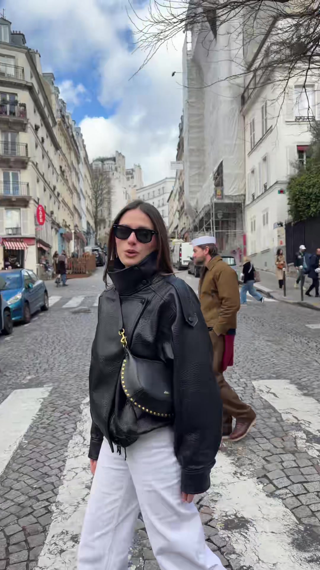 @laviizambernardi