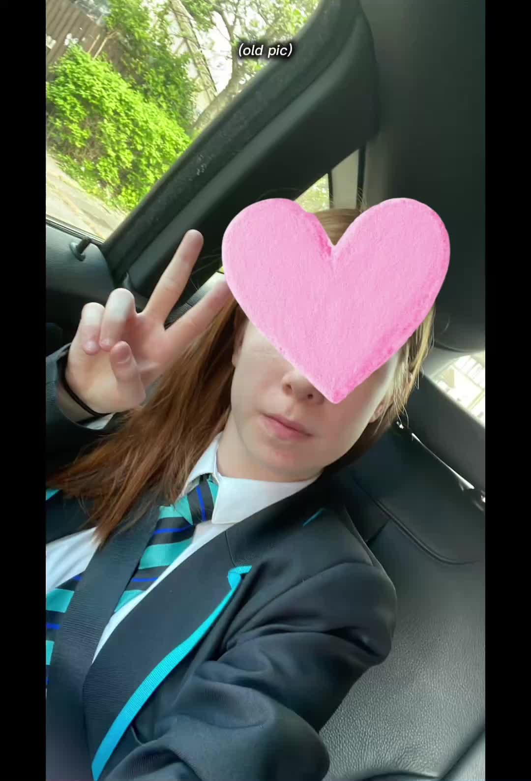@Bella