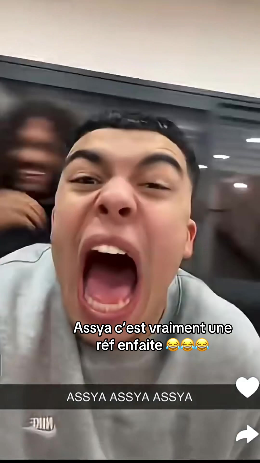 @🪭