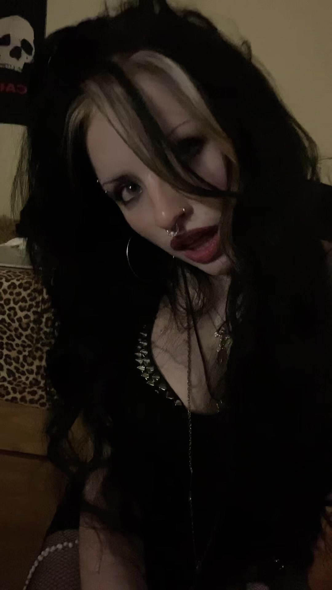@𝔈𝔳𝔈