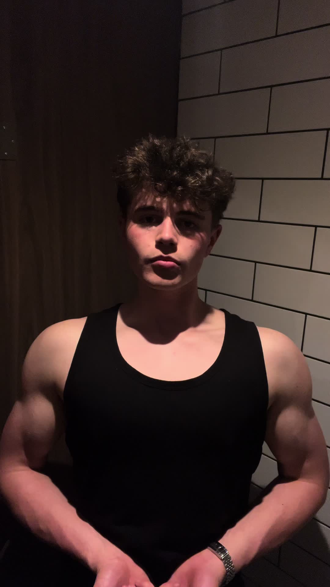 @Aiden🦇