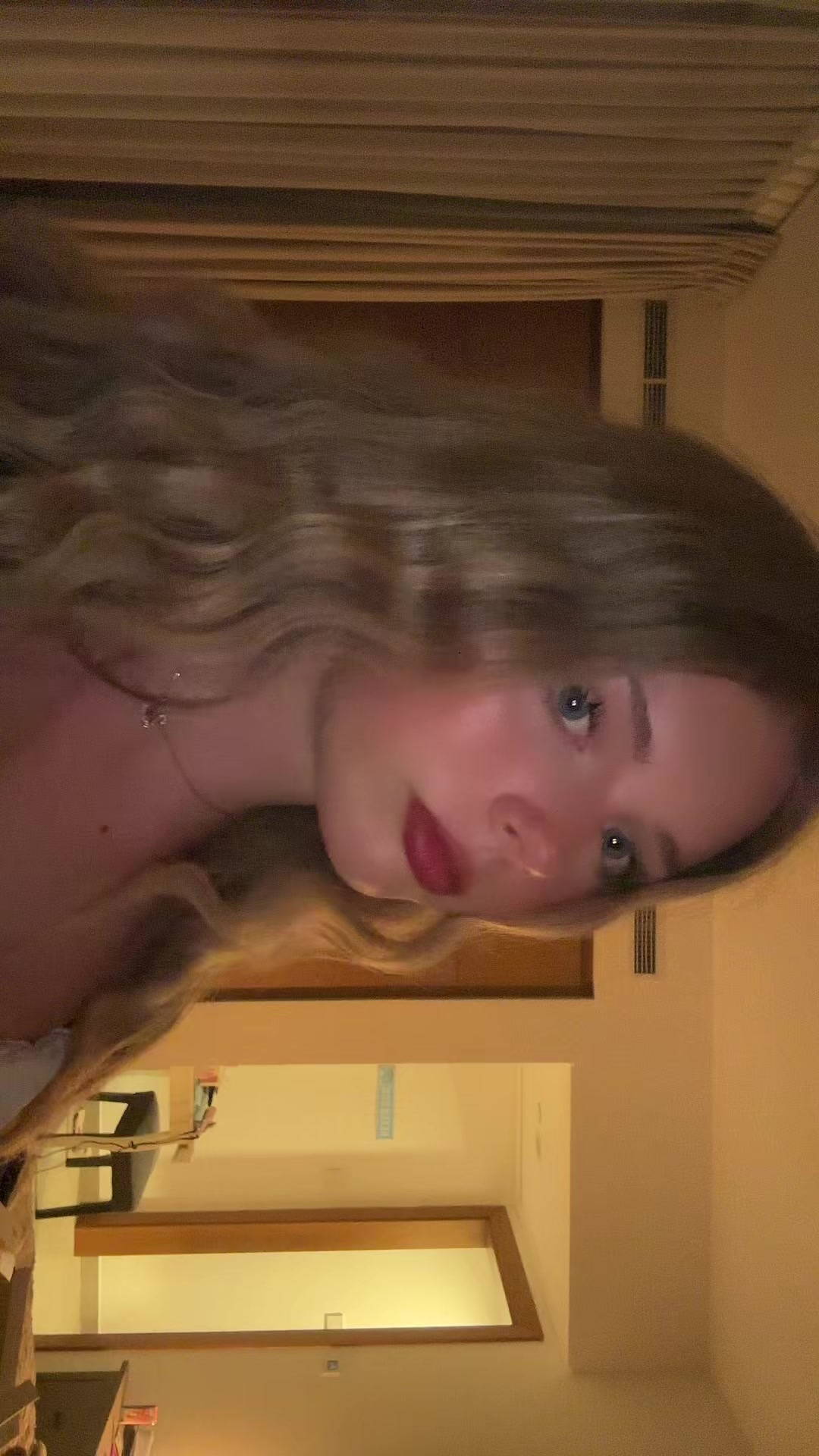 @𝓔