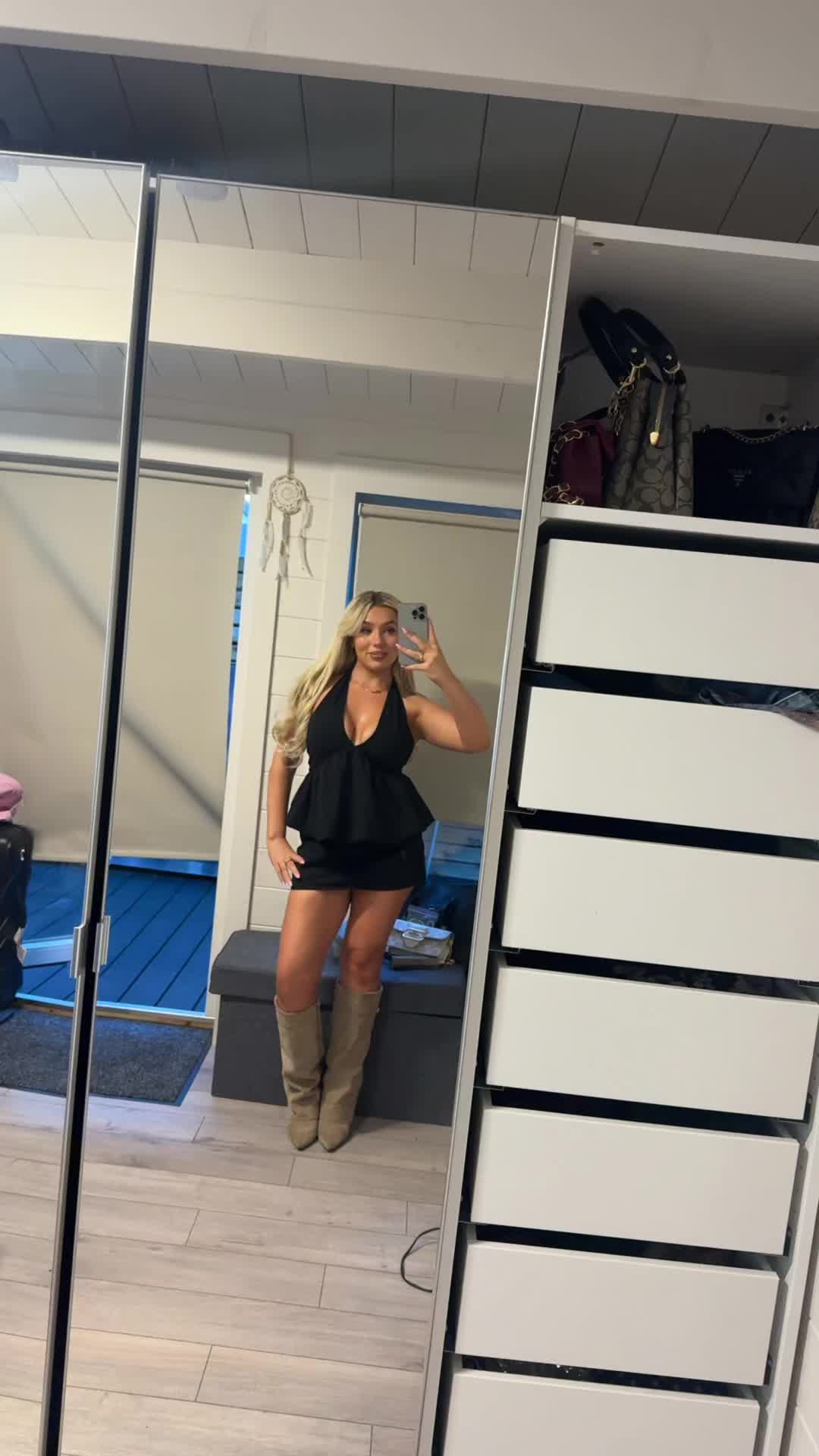 @Sarah-Louise