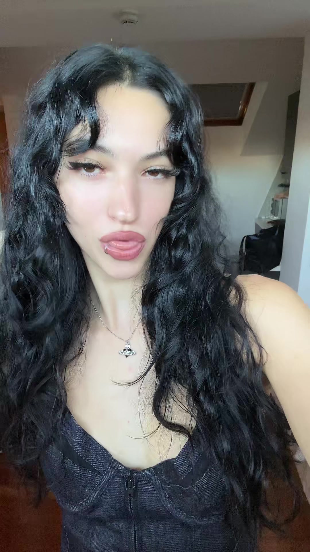@claudiavilchez