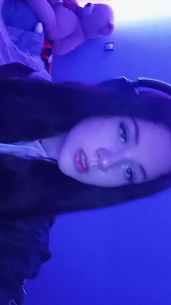 @N👑