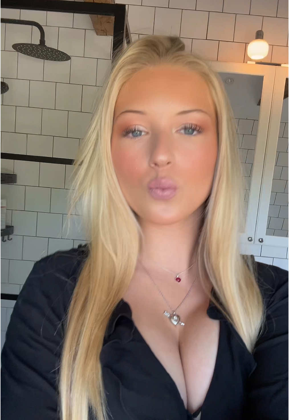 @Lo